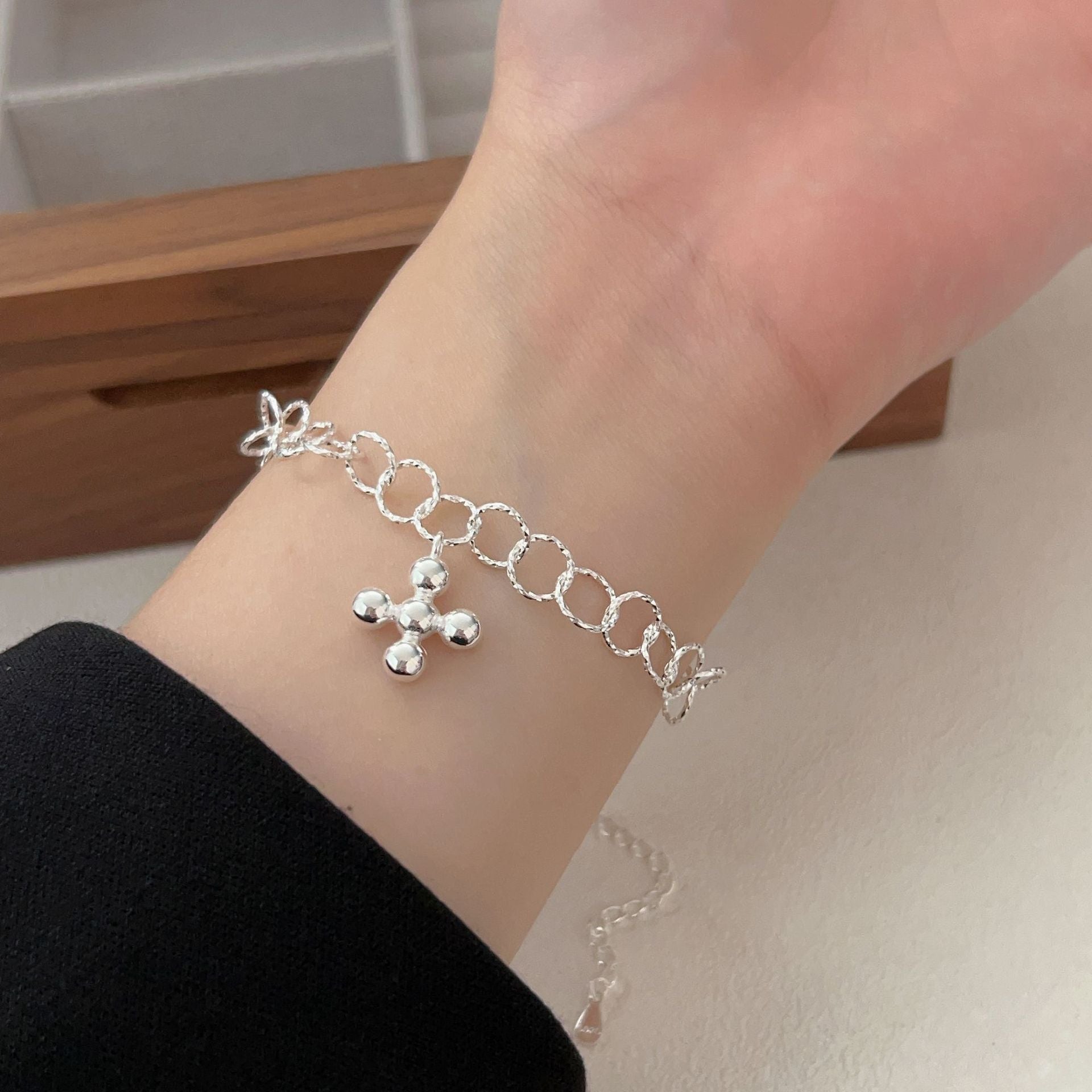 high-end cold wind hand ornament S925 silver cross bracelet